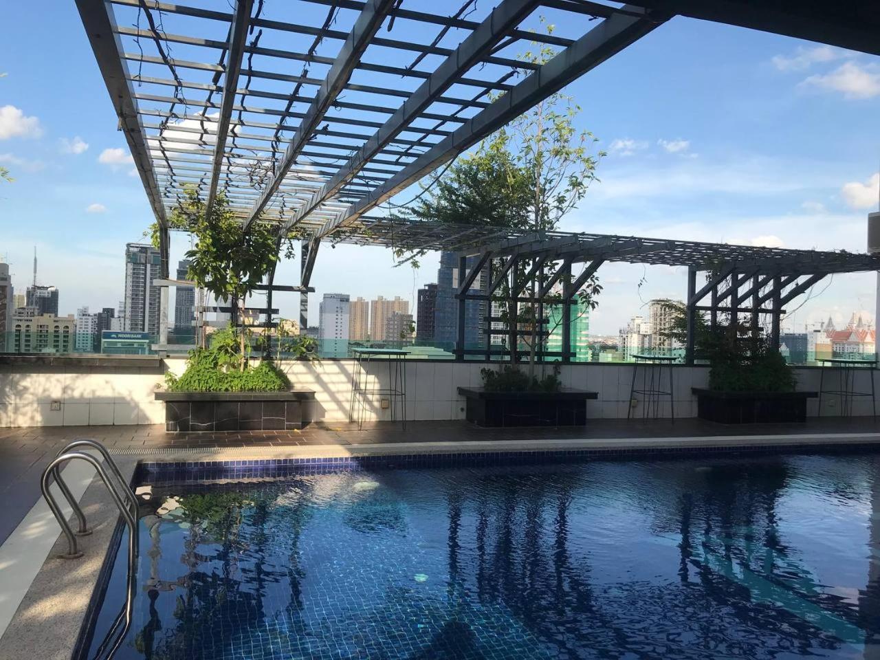 Pth Residence Phnom Penh Esterno foto