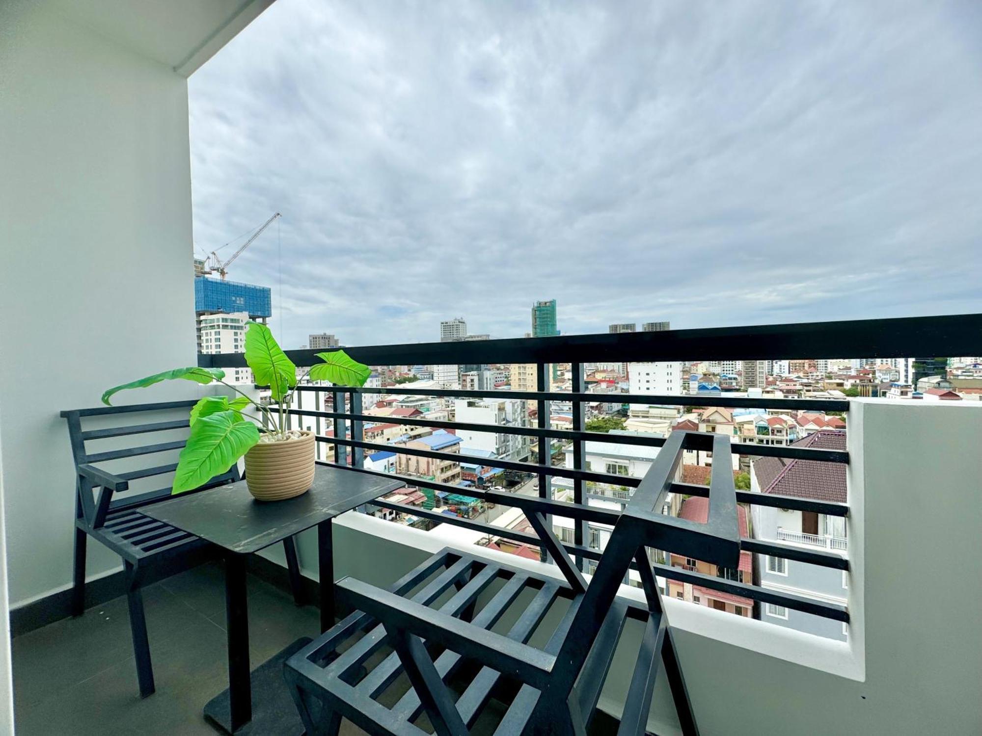 Pth Residence Phnom Penh Esterno foto